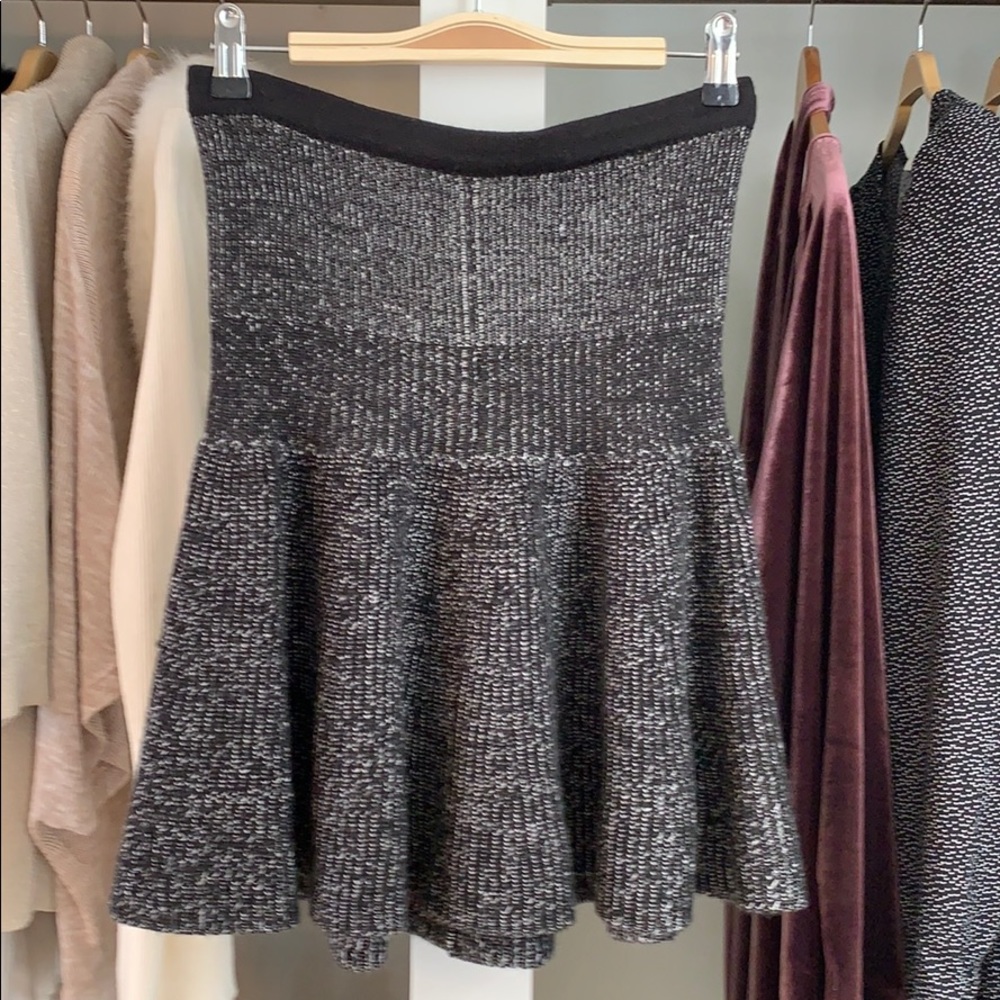 Stylish Knit Circle Skirt SZ S